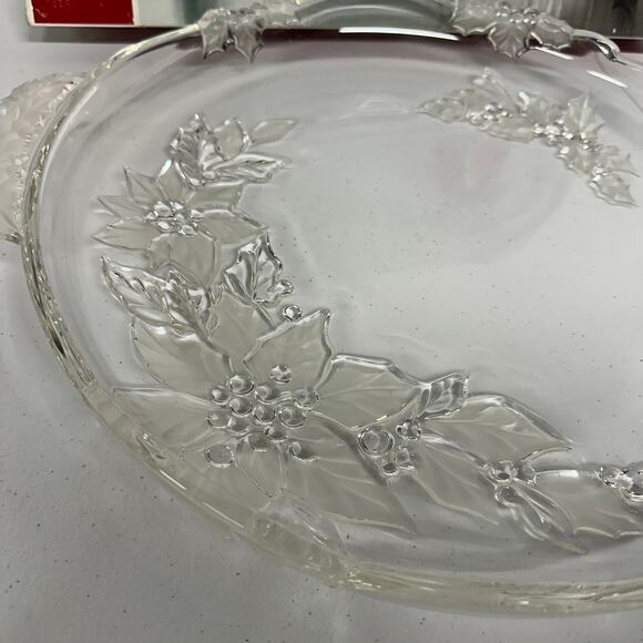 MIKASA Holiday Christmas Festive Poinsettia Platter 15.75" - Picture 4 of 7